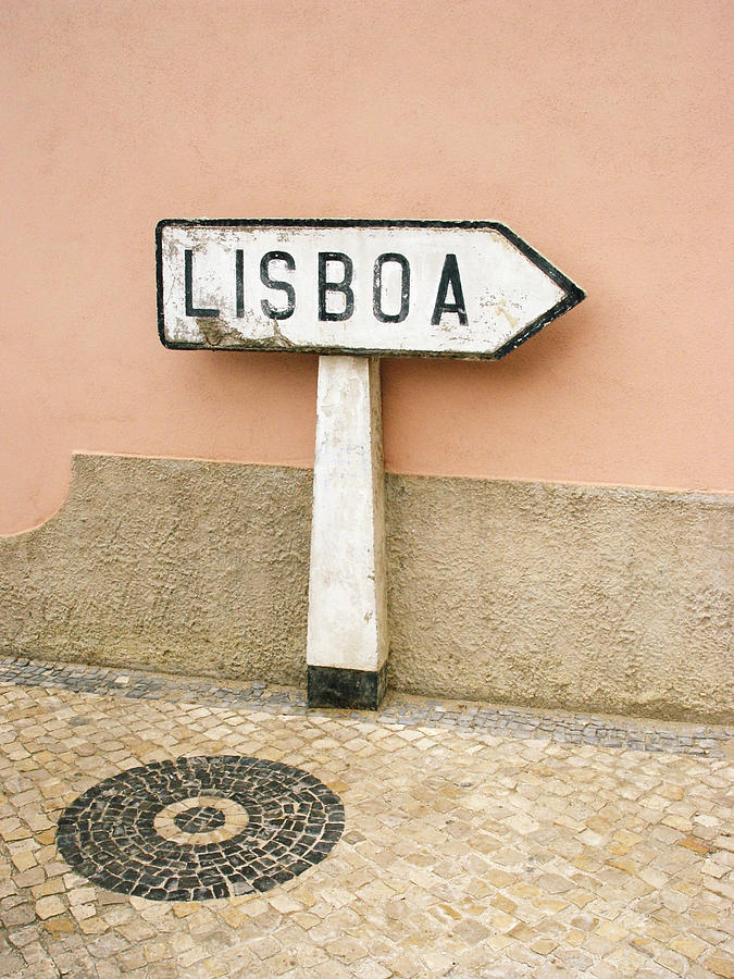 This way to Lisbon Photograph by Spooh