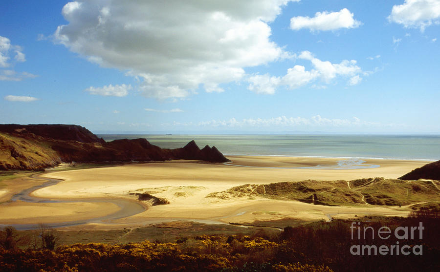 Three Cliffs Bay on the Gower Photograph by Paul Cowan
