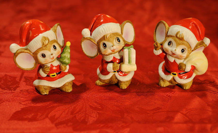 Three Little Christmas Mice Photograph by Luke Moore