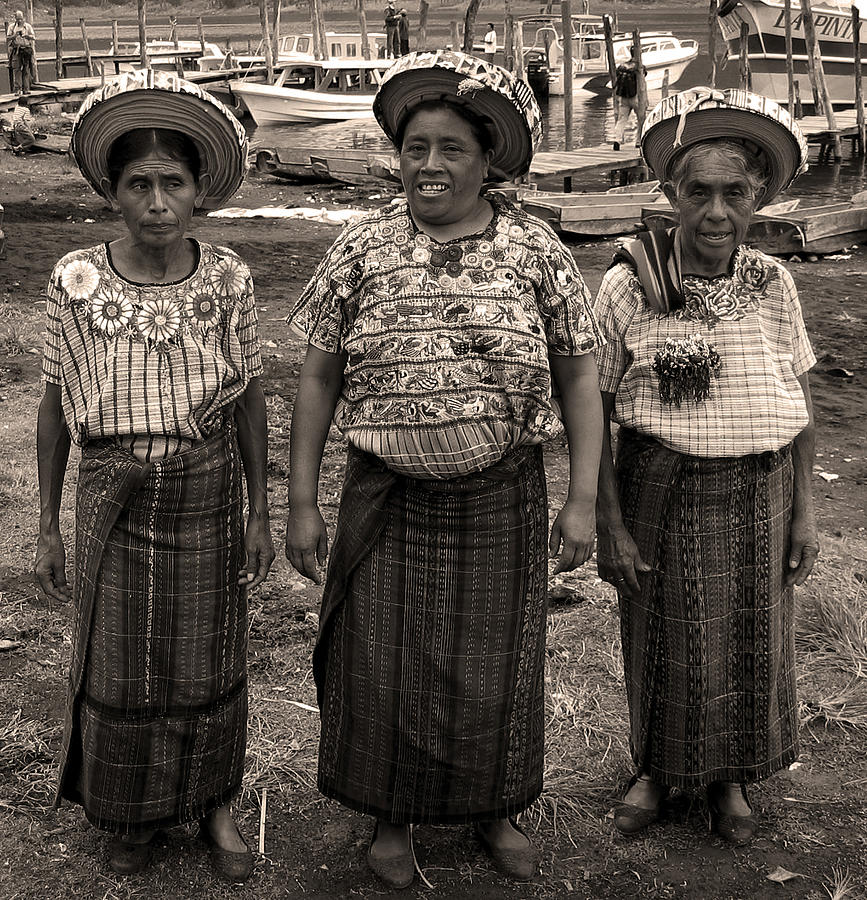 Black And White Photograph - Three women in Atitlan by RicardMN Photography