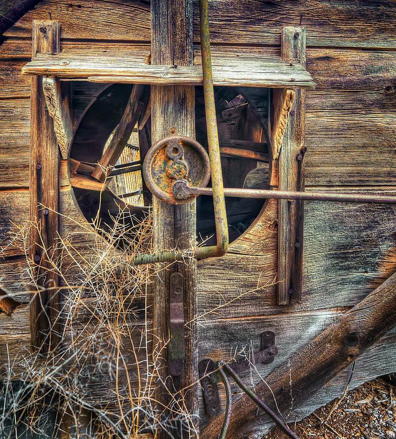 Farm Photograph - Threshing Machine by Wayne Sherriff