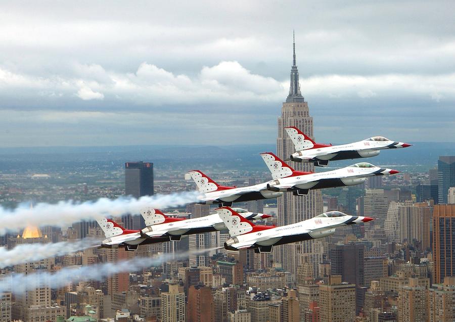 Thunderbirds over New York City Photograph by Mountain Dreams