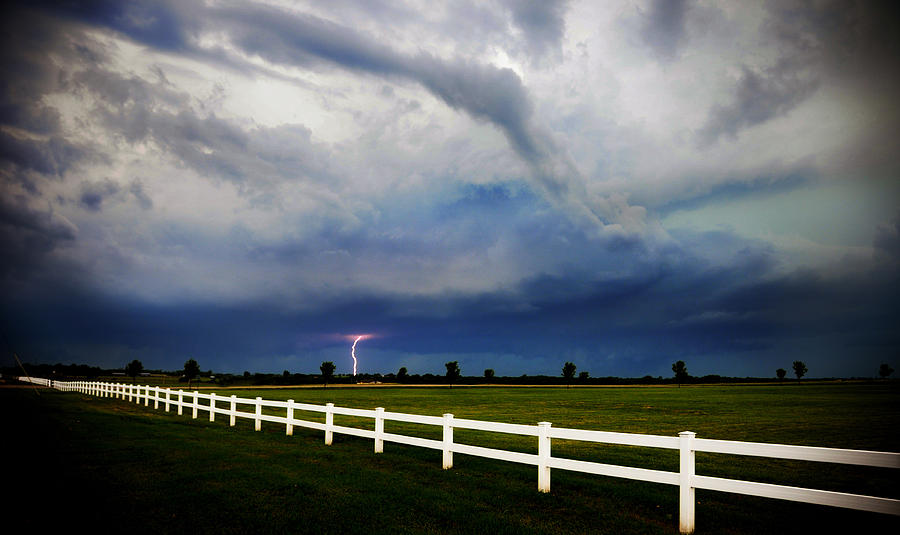 Thunderhead Lightning 2008 Photograph by Eric Benjamin