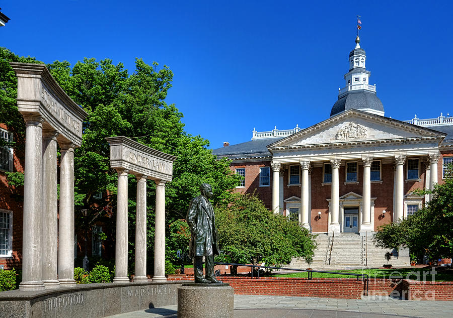 City Photograph - Thurgood Marshall Memorial and Maryland State House by Olivier Le Queinec