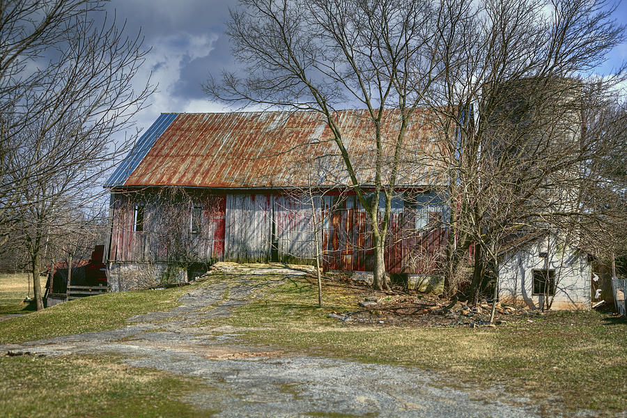 Barn Photograph - Thurmont Barn by Joan Carroll