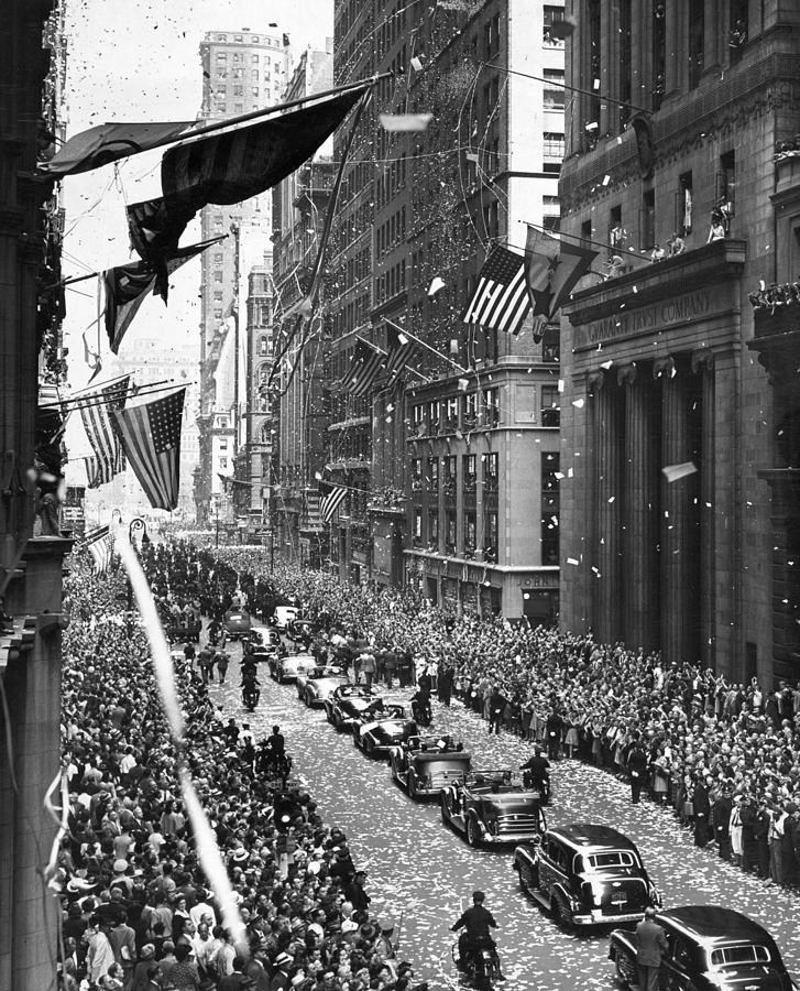 Tickertape Parade, 1945 Photograph by Granger Pixels