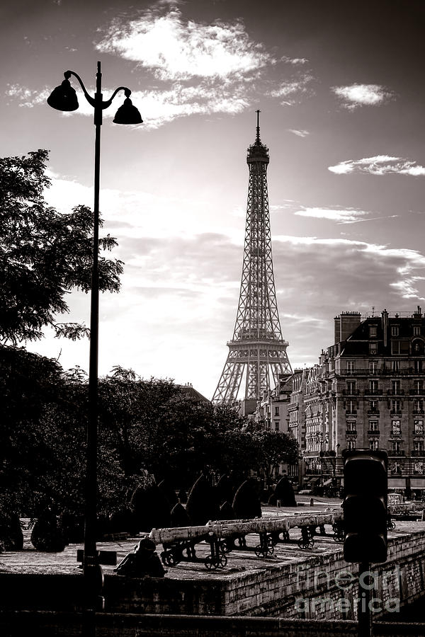 Paris Photograph - Timeless Eiffel Tower by Olivier Le Queinec