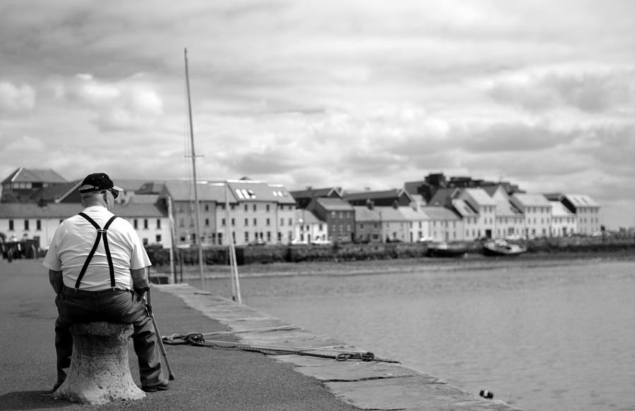 Black And White Photograph - Timeout in Galway by Patrick Dinneen