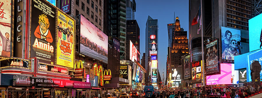 Times Square At Dusk Photograph by Siegfried Layda