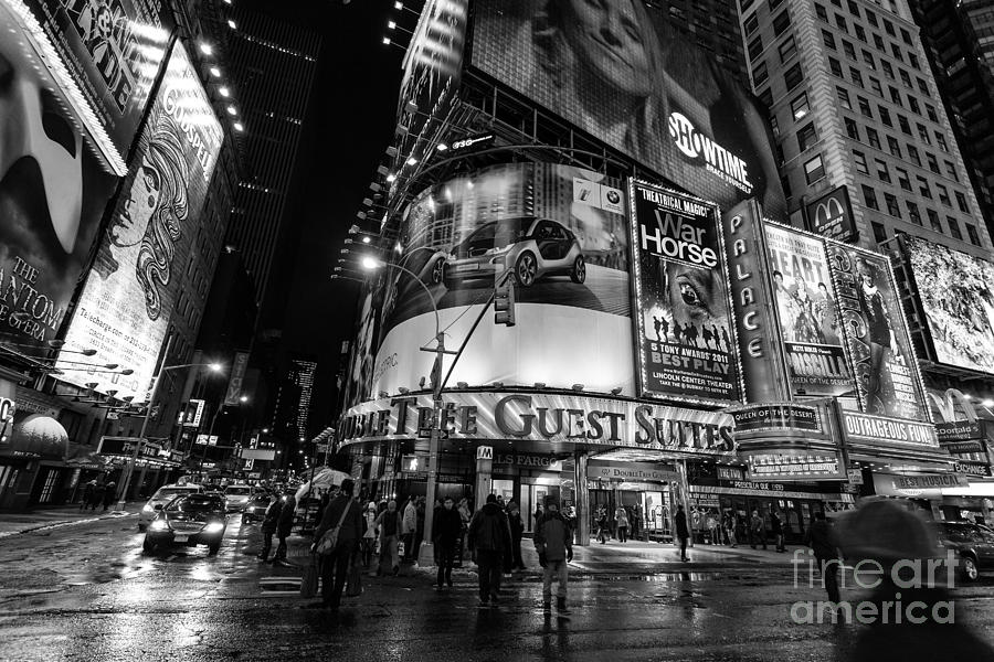 Black And White Photograph - Times Square black and white  by John Farnan