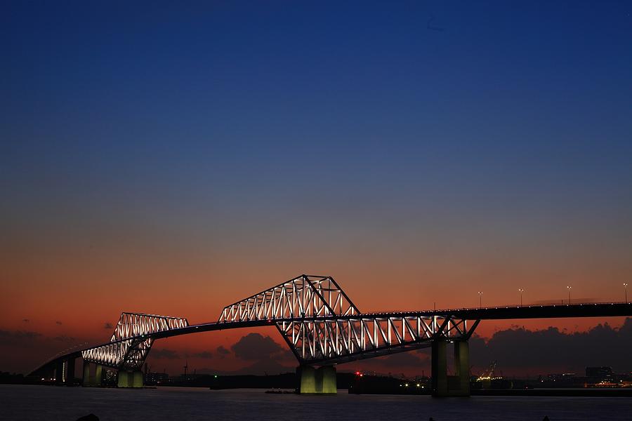 Tokyo Gate Bridge by Hideki Tengeiji