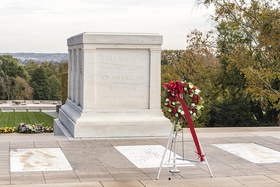 Tomb of the Unknown Soldier, Arlington National Cemetery, USA Photograph by Richard Sharrocks