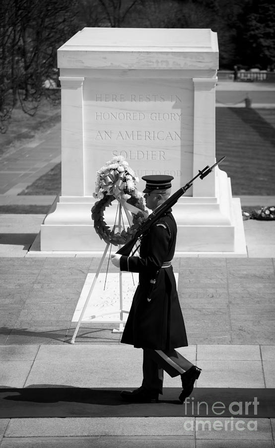 Architecture Photograph - Tomb of the Unknown Soldier by Inge Johnsson