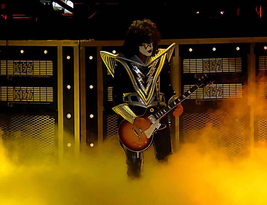 直筆サイン】KISS Tommy Thayer サイン入りフォト＋おまけ+spbgp44.ru