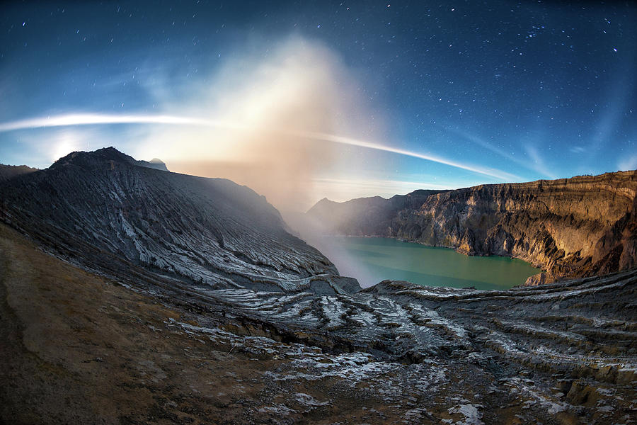Top Of Crater Lake, Kawah Ijen Photograph by Santi Sukarnjanaprai