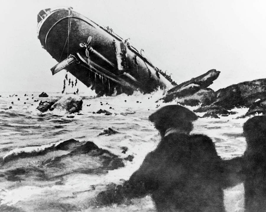 Torpedoed Ship In World War I Photograph by Us Navy/science Photo ...