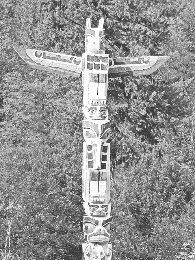 Totem Pole Photograph by Frank Wilson