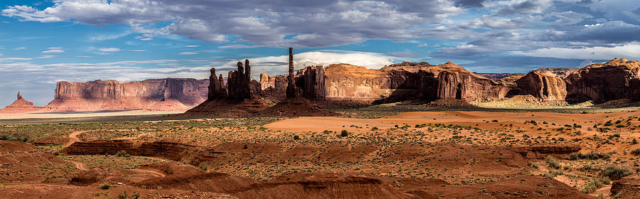Totem Pole in Monument Valley Photograph by Levin Rodriguez