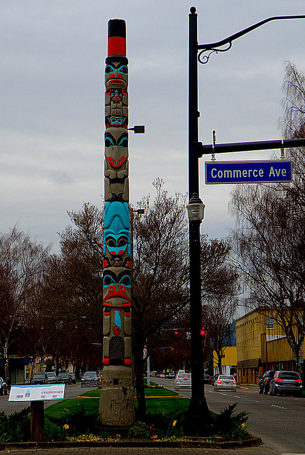 Totem Pole - Long View Washington Photograph by HW Kateley