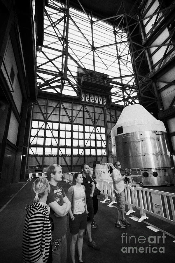 Tourists On Guided Tour Of The Interior Of The Vehicle Assembly ...