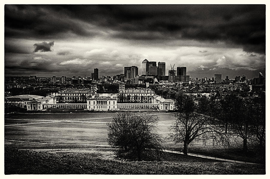 Towards Canary Wharf from Greenwich Park Photograph by Lenny Carter