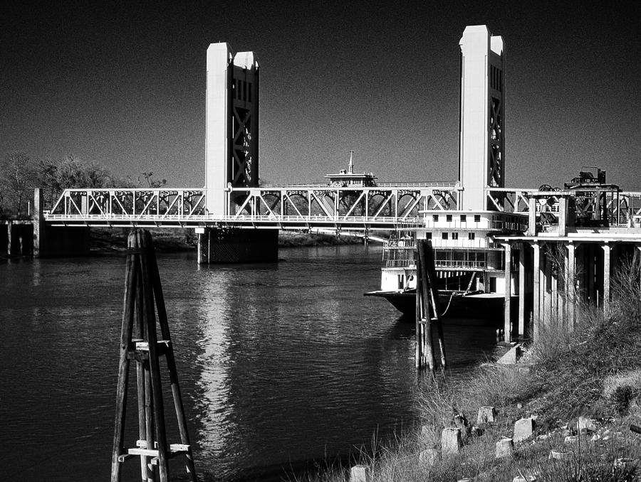 Sacramento Photograph - Tower Bridge mid 70s in B and W by Lee Santa
