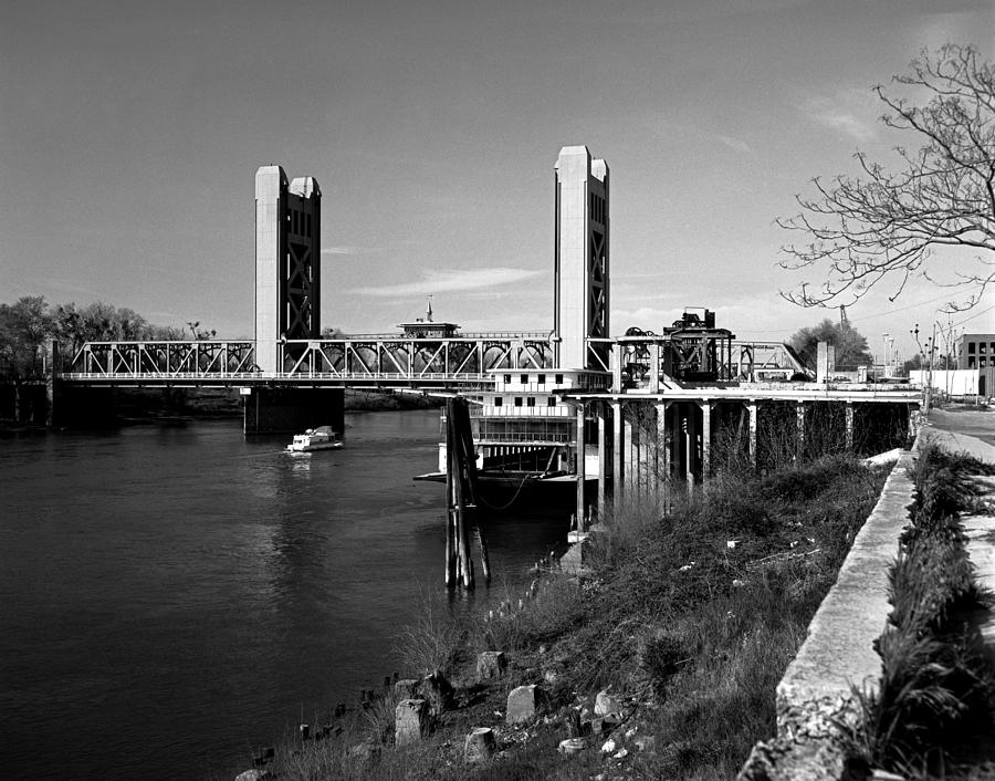 Sacramento Photograph - Tower Bridge Sacramento by Lee Santa