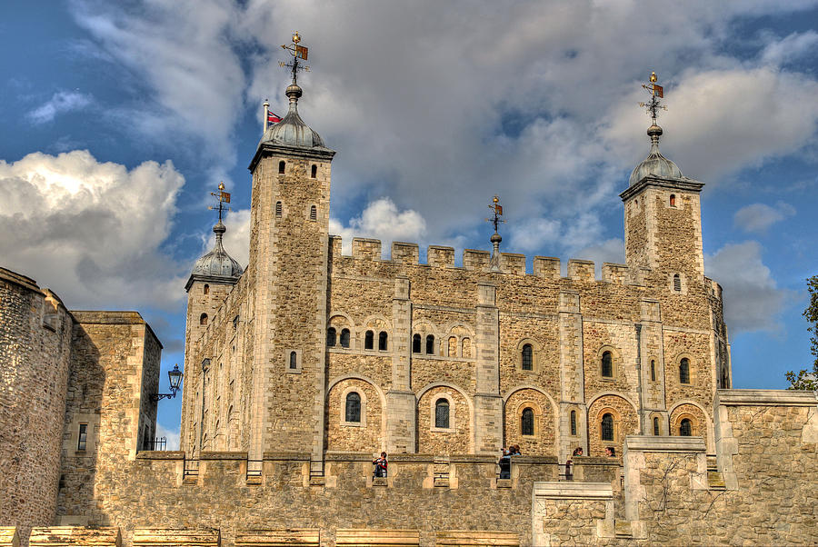 London Photograph - Tower of London by Lee Nichols