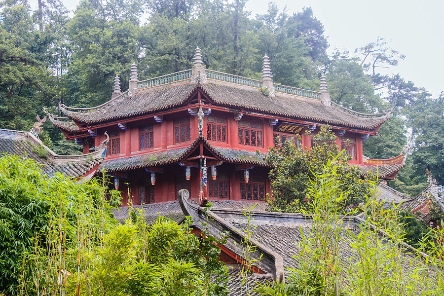 Traditional Chinese Building Photograph by Robert Hebert