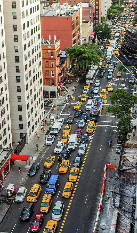 Trafic Jam On 3rd Avenue Photograph by Victor Cardoner