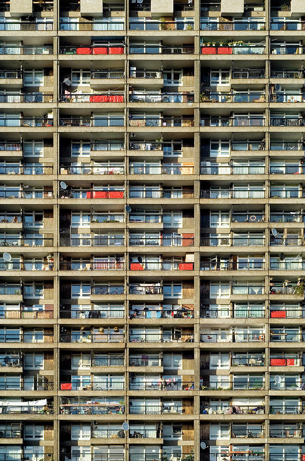 Trellick Tower Photograph by Daniel Sambraus/science Photo Library