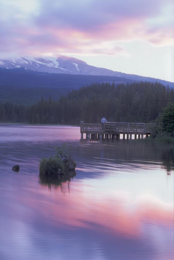 Trillium Lake Sunrise Photograph by Ken Dietz
