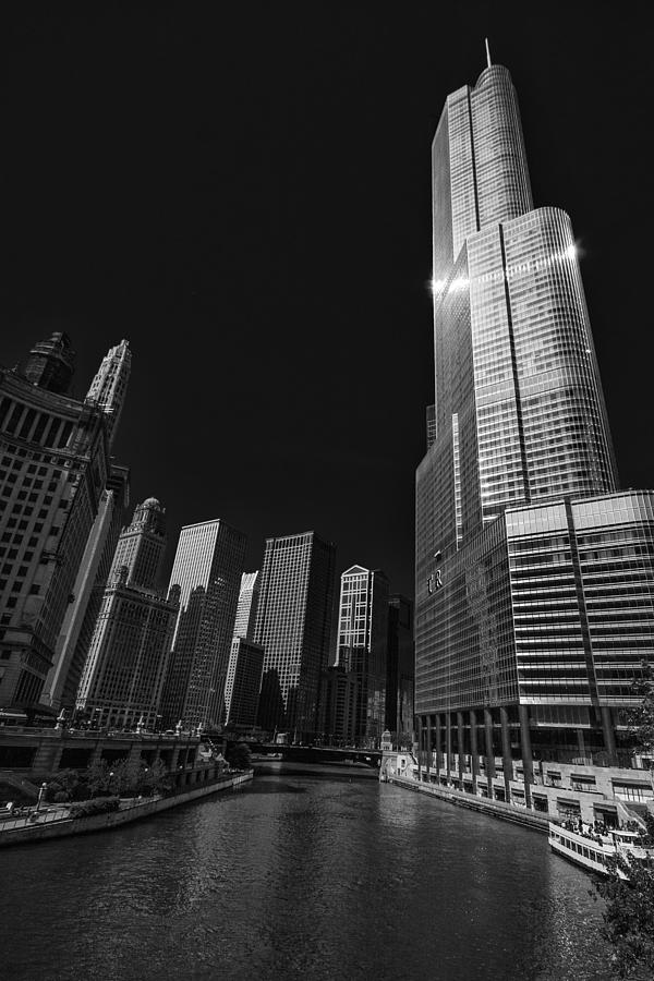 Trump Hotel And Chicago River Photograph