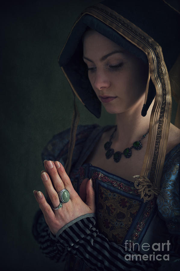 Queen Photograph - Tudor Woman At Prayer by Lee Avison