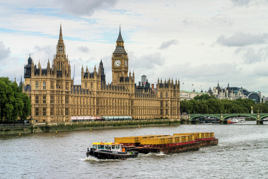 Tugboat And Parliament Photograph by Michael Lee