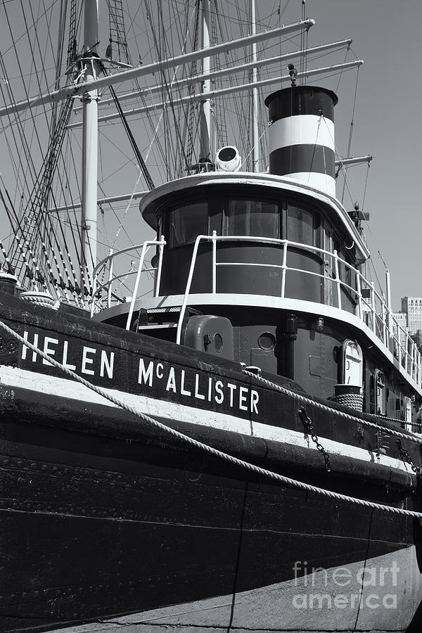 Tugboat Helen McAllister II Photograph by Clarence Holmes