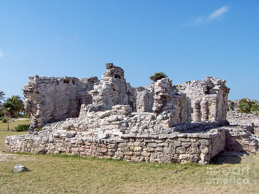Tulum Ruins of Mexico - 9 Photograph by Tom Doud