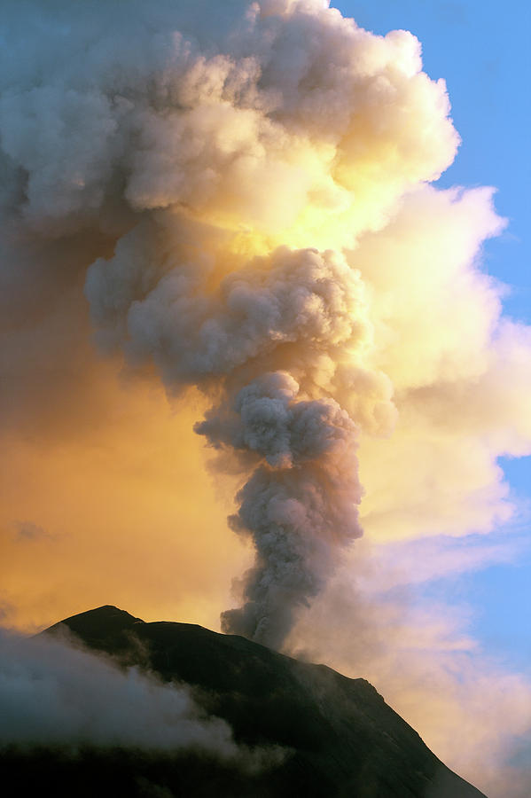 Tungurahua Volcano Erupting Photograph by Dr Morley Read