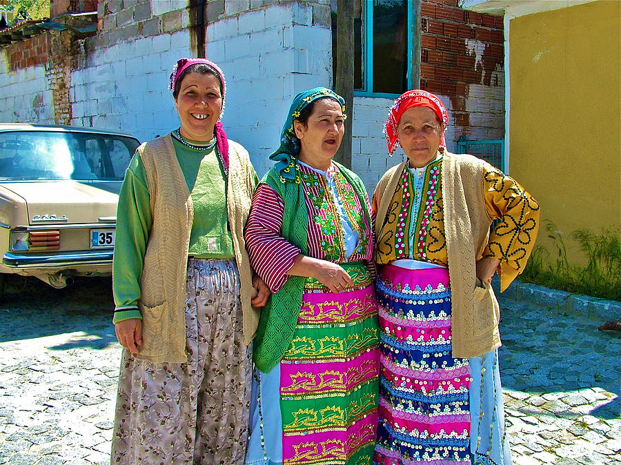 Turkish Women of Demircidere Koyu in Kozak-Turkey Photograph by Ruth Hager