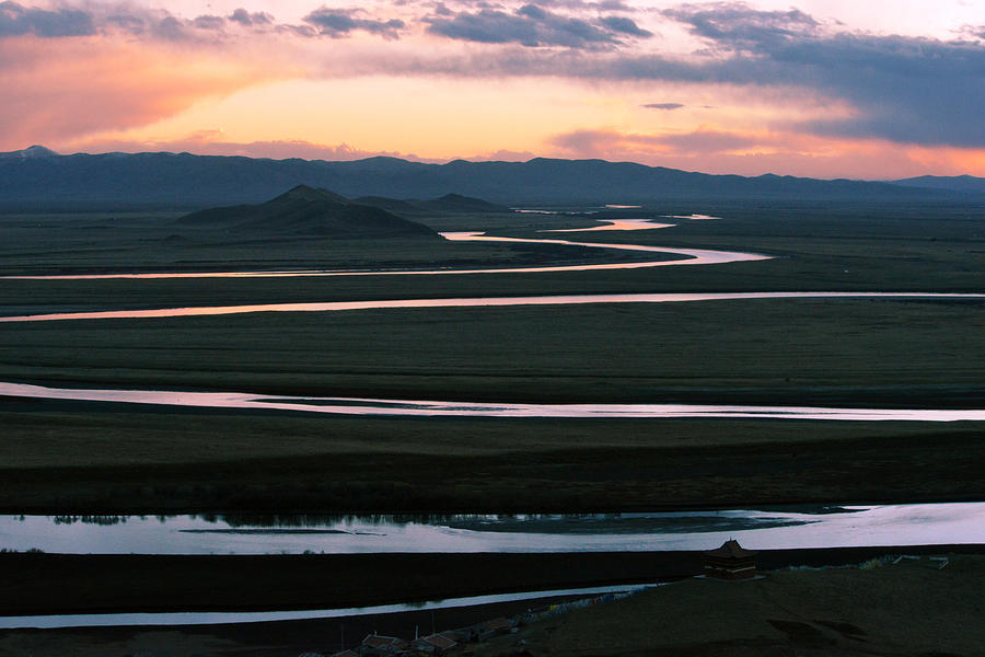 Turns of Yellow River Photograph by Yue Wang