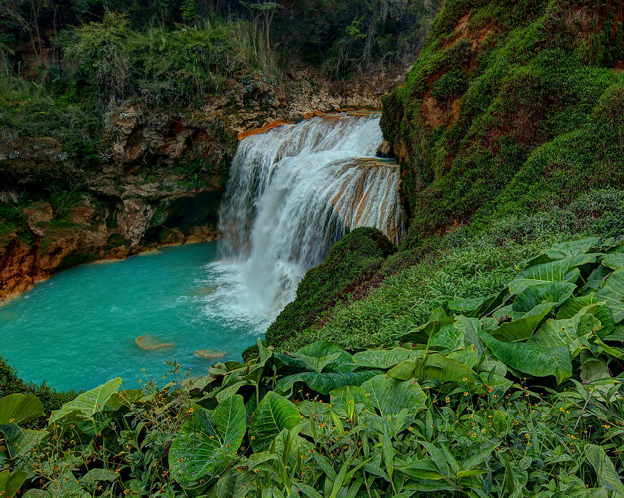 Turquoise Blue Waterfall, Chiapas, Mexico Photograph by Robert McKinstry