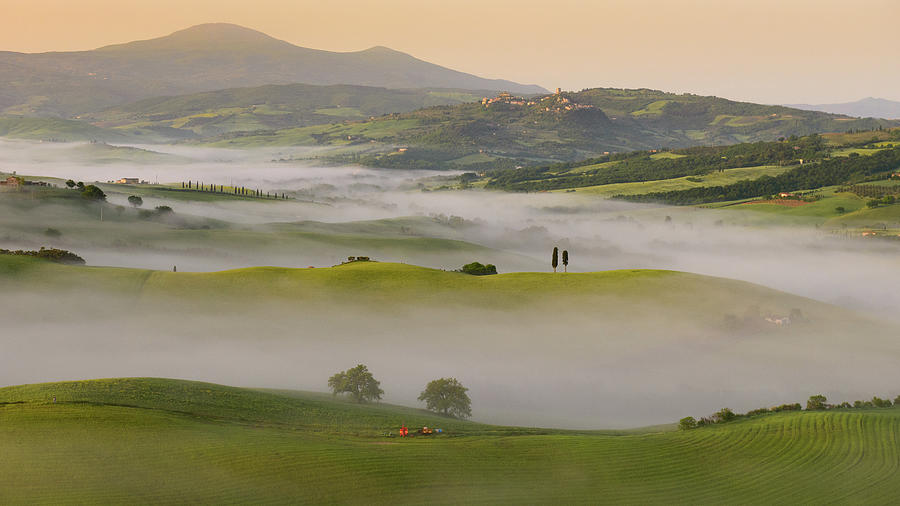 Tuscany-6631 Photograph by Mario Eder