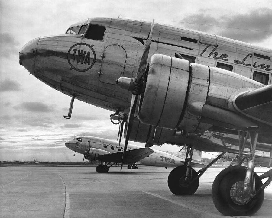 Twa Dc-3b Photograph by Underwood Archives