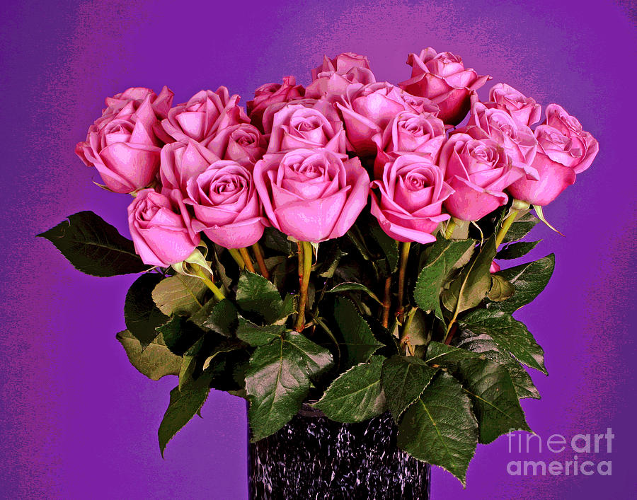 Twenty-One Pink Roses In Black Vase Photograph by Larry Oskin