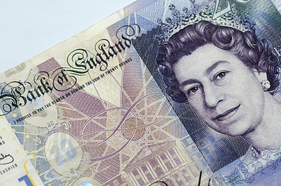 Twenty Pound Banknote Photograph by Louise Murray/science Photo Library