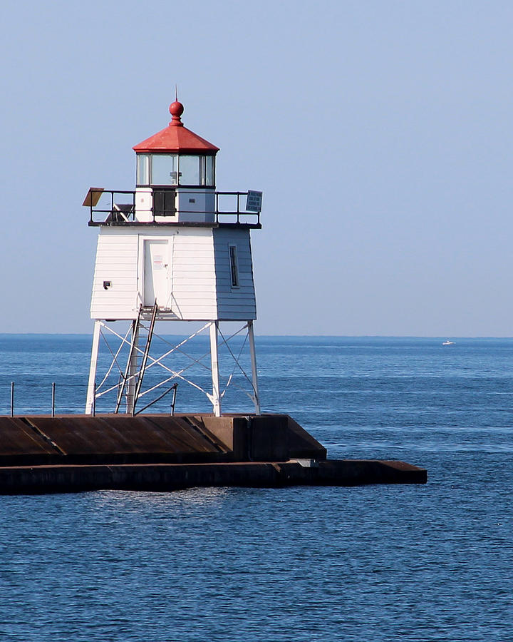 Two Harbors Breakwater Lighthouse Photograph by George Jones
