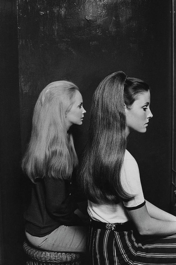 Two Models Wearing Hairpieces Photograph by Ted Hardin