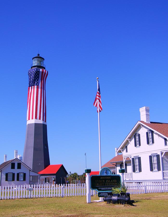 Tybee Island Light Station Photograph by Warren Thompson | Fine Art America