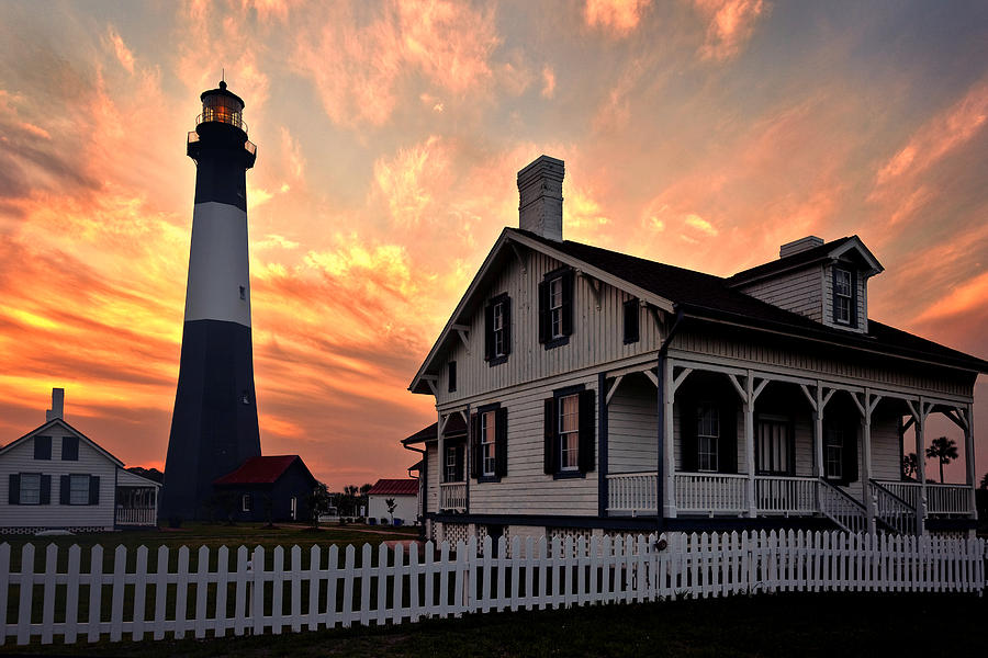 Tybee Light Sunset Photograph by Diana Powell