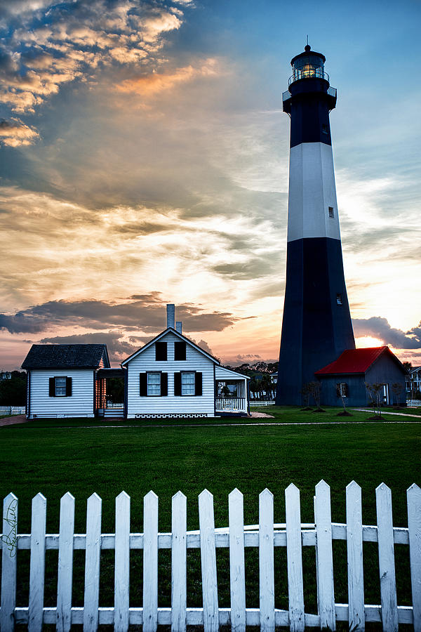 Sunset Photograph - Tybee Lighthouse by Renee Sullivan